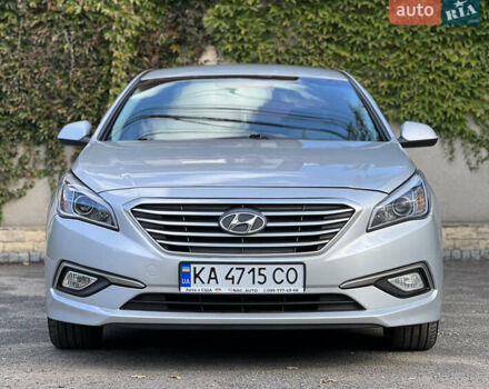 Серый Хендай Соната, объемом двигателя 2 л и пробегом 350 тыс. км за 8700 $, фото 3 на Automoto.ua