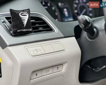Хендай Соната 2016 в Одессе на Automoto.ua Серый Хендай Соната, объемом двигателя 2.36 л и пробегом 187 тыс. км за 10900 $, фото 18 на Automoto.ua