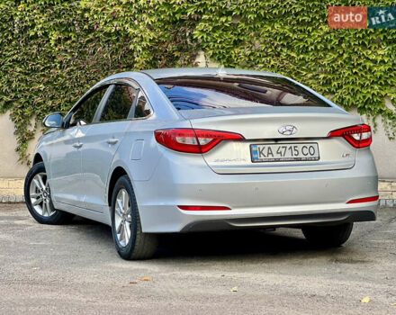 Серый Хендай Соната, объемом двигателя 2 л и пробегом 350 тыс. км за 8700 $, фото 9 на Automoto.ua