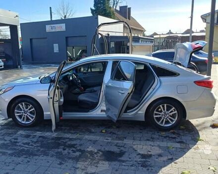 Серый Хендай Соната, объемом двигателя 2.36 л и пробегом 203 тыс. км за 13349 $, фото 28 на Automoto.ua