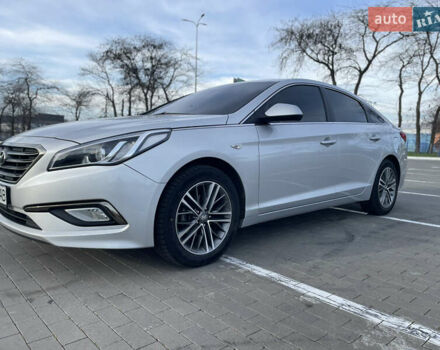 Сірий Хендай Соната, об'ємом двигуна 2 л та пробігом 250 тис. км за 12000 $, фото 1 на Automoto.ua