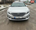 Серый Хендай Соната, объемом двигателя 2 л и пробегом 370 тыс. км за 10700 $, фото 1 на Automoto.ua