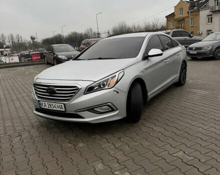 Серый Хендай Соната, объемом двигателя 2 л и пробегом 290 тыс. км за 8900 $, фото 2 на Automoto.ua