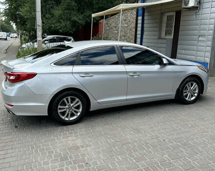 Сірий Хендай Соната, об'ємом двигуна 2.4 л та пробігом 155 тис. км за 10900 $, фото 6 на Automoto.ua