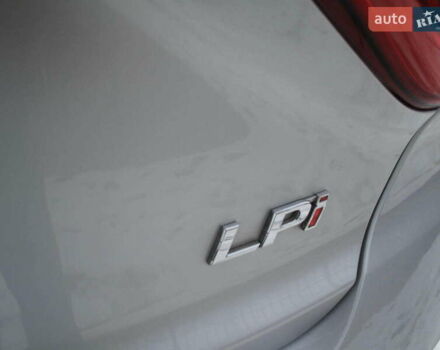 Сірий Хендай Соната, об'ємом двигуна 2 л та пробігом 265 тис. км за 10500 $, фото 17 на Automoto.ua