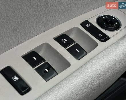 Хендай Соната 2016 в Киеве на Automoto.ua Серый Хендай Соната, объемом двигателя 2.36 л и пробегом 132 тыс. км за 9099 $, фото 7 на Automoto.ua