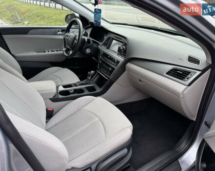 Серый Хендай Соната, объемом двигателя 2.36 л и пробегом 93 тыс. км за 9800 $, фото 19 на Automoto.ua