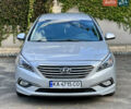 Серый Хендай Соната, объемом двигателя 2 л и пробегом 350 тыс. км за 8700 $, фото 4 на Automoto.ua