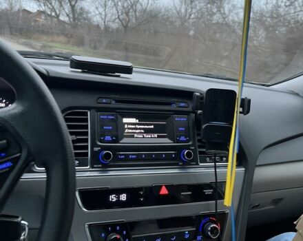 Серый Хендай Соната, объемом двигателя 2.4 л и пробегом 99 тыс. км за 10500 $, фото 8 на Automoto.ua