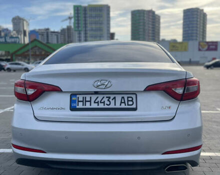 Сірий Хендай Соната, об'ємом двигуна 2 л та пробігом 250 тис. км за 12000 $, фото 2 на Automoto.ua