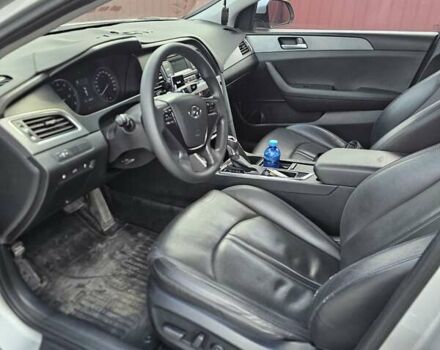 Сірий Хендай Соната, об'ємом двигуна 2 л та пробігом 380 тис. км за 10500 $, фото 16 на Automoto.ua