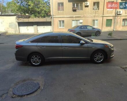 Серый Хендай Соната, объемом двигателя 2 л и пробегом 320 тыс. км за 10000 $, фото 1 на Automoto.ua