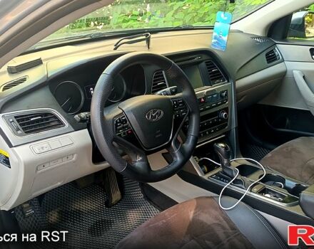 Сірий Хендай Соната, об'ємом двигуна 2.4 л та пробігом 190 тис. км за 10000 $, фото 7 на Automoto.ua