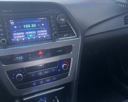 Сірий Хендай Соната, об'ємом двигуна 2 л та пробігом 363 тис. км за 9700 $, фото 3 на Automoto.ua