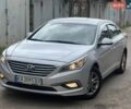 Серый Хендай Соната, объемом двигателя 2 л и пробегом 303 тыс. км за 7999 $, фото 1 на Automoto.ua