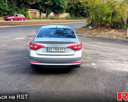 Сірий Хендай Соната, об'ємом двигуна 2.4 л та пробігом 190 тис. км за 10000 $, фото 6 на Automoto.ua