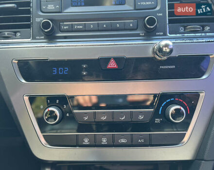 Серый Хендай Соната, объемом двигателя 2 л и пробегом 350 тыс. км за 8700 $, фото 24 на Automoto.ua