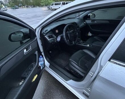 Серый Хендай Соната, объемом двигателя 2 л и пробегом 460 тыс. км за 11500 $, фото 3 на Automoto.ua