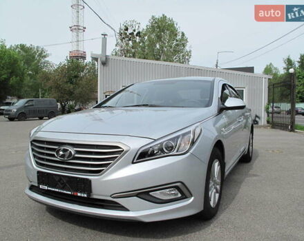 Сірий Хендай Соната, об'ємом двигуна 2 л та пробігом 265 тис. км за 10500 $, фото 1 на Automoto.ua