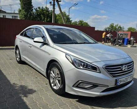 Сірий Хендай Соната, об'ємом двигуна 2 л та пробігом 380 тис. км за 10500 $, фото 1 на Automoto.ua