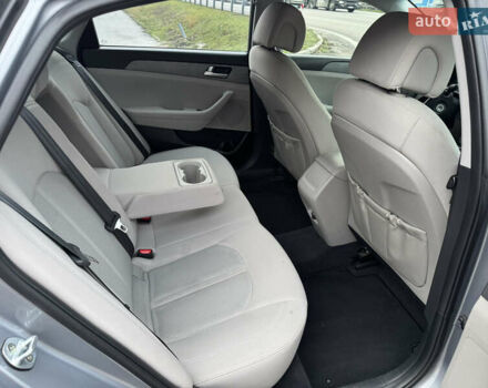 Серый Хендай Соната, объемом двигателя 2.36 л и пробегом 93 тыс. км за 9800 $, фото 17 на Automoto.ua