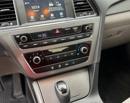 Хендай Соната 2016 в Одессе на Automoto.ua Серый Хендай Соната, объемом двигателя 2.36 л и пробегом 187 тыс. км за 10900 $, фото 27 на Automoto.ua