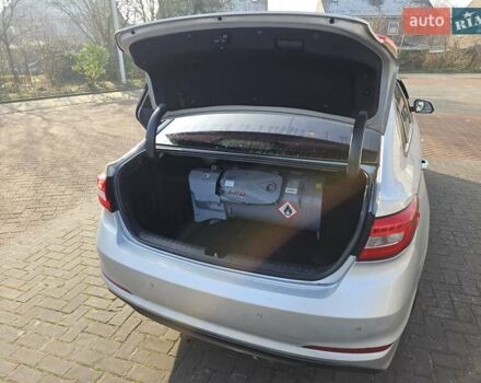 Сірий Хендай Соната, об'ємом двигуна 2 л та пробігом 234 тис. км за 8900 $, фото 7 на Automoto.ua