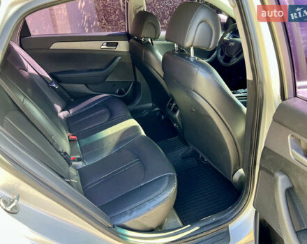 Серый Хендай Соната, объемом двигателя 2 л и пробегом 350 тыс. км за 8700 $, фото 28 на Automoto.ua