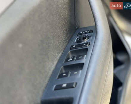 Серый Хендай Соната, объемом двигателя 2 л и пробегом 350 тыс. км за 8700 $, фото 18 на Automoto.ua