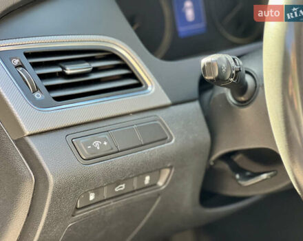 Серый Хендай Соната, объемом двигателя 2 л и пробегом 350 тыс. км за 8700 $, фото 19 на Automoto.ua