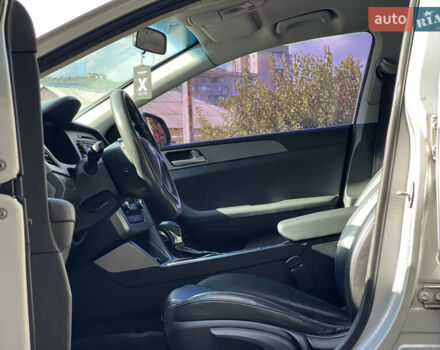 Серый Хендай Соната, объемом двигателя 2 л и пробегом 350 тыс. км за 8700 $, фото 17 на Automoto.ua