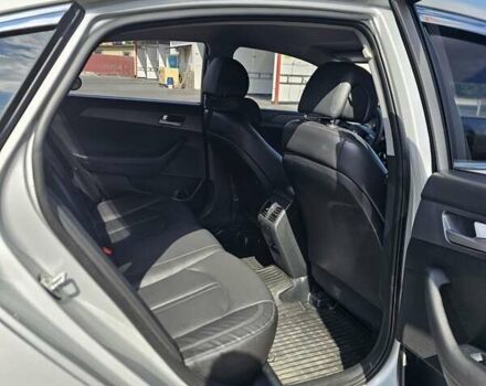 Сірий Хендай Соната, об'ємом двигуна 2 л та пробігом 380 тис. км за 10500 $, фото 21 на Automoto.ua