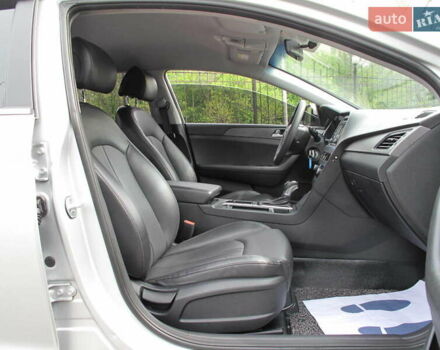 Сірий Хендай Соната, об'ємом двигуна 2 л та пробігом 265 тис. км за 10500 $, фото 13 на Automoto.ua