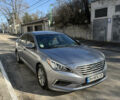 Серый Хендай Соната, объемом двигателя 2.36 л и пробегом 170 тыс. км за 10100 $, фото 1 на Automoto.ua