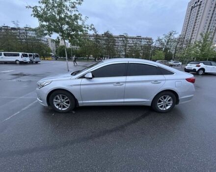 Серый Хендай Соната, объемом двигателя 2 л и пробегом 460 тыс. км за 11500 $, фото 2 на Automoto.ua