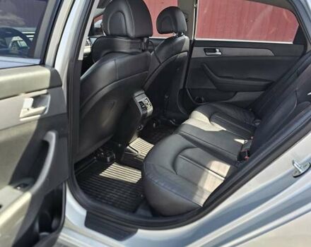 Сірий Хендай Соната, об'ємом двигуна 2 л та пробігом 380 тис. км за 10500 $, фото 19 на Automoto.ua