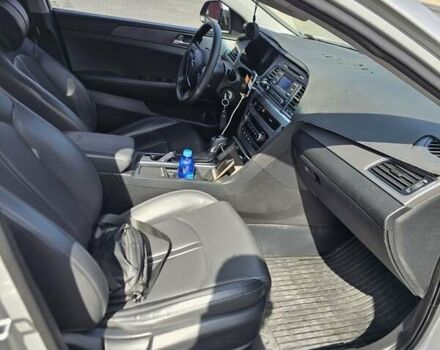 Сірий Хендай Соната, об'ємом двигуна 2 л та пробігом 380 тис. км за 10500 $, фото 20 на Automoto.ua