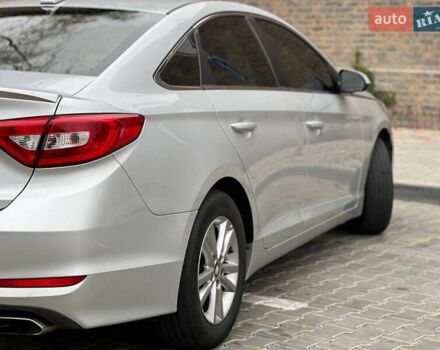 Хендай Соната 2016 в Одессе на Automoto.ua Серый Хендай Соната, объемом двигателя 2.36 л и пробегом 187 тыс. км за 10900 $, фото 14 на Automoto.ua
