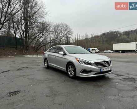 Сірий Хендай Соната, об'ємом двигуна 2.36 л та пробігом 230 тис. км за 9500 $, фото 2 на Automoto.ua