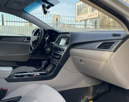 Сірий Хендай Соната, об'ємом двигуна 2.36 л та пробігом 97 тис. км за 3700 $, фото 10 на Automoto.ua