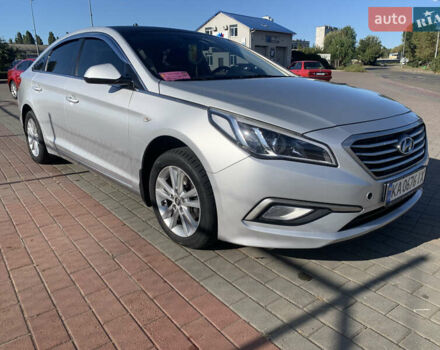 Серый Хендай Соната, объемом двигателя 2 л и пробегом 150 тыс. км за 9800 $, фото 6 на Automoto.ua