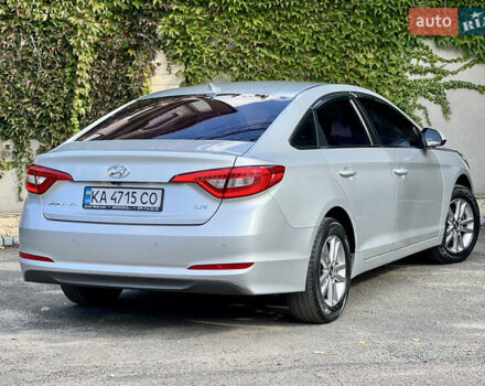 Серый Хендай Соната, объемом двигателя 2 л и пробегом 350 тыс. км за 8700 $, фото 14 на Automoto.ua