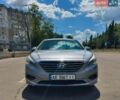 Сірий Хендай Соната, об'ємом двигуна 2.36 л та пробігом 116 тис. км за 11000 $, фото 1 на Automoto.ua