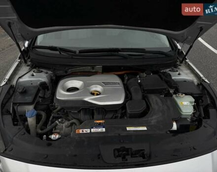 Серый Хендай Соната, объемом двигателя 2 л и пробегом 210 тыс. км за 11100 $, фото 12 на Automoto.ua