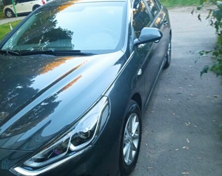 Сірий Хендай Соната, об'ємом двигуна 2 л та пробігом 201 тис. км за 14000 $, фото 4 на Automoto.ua