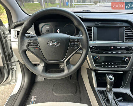 Сірий Хендай Соната, об'ємом двигуна 2 л та пробігом 140 тис. км за 14300 $, фото 33 на Automoto.ua