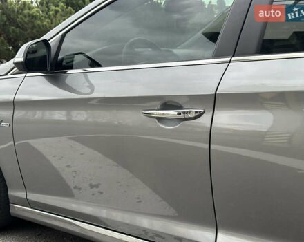 Серый Хендай Соната, объемом двигателя 2 л и пробегом 86 тыс. км за 14999 $, фото 8 на Automoto.ua