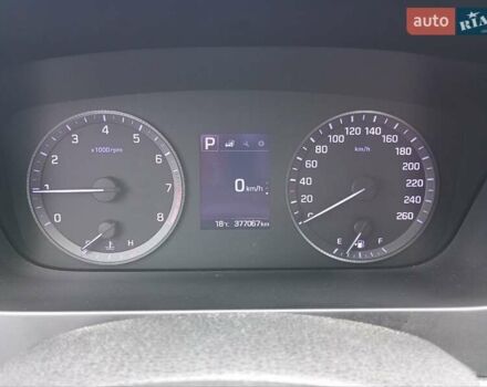 Сірий Хендай Соната, об'ємом двигуна 2 л та пробігом 377 тис. км за 9900 $, фото 28 на Automoto.ua