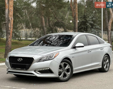 Сірий Хендай Соната, об'ємом двигуна 2 л та пробігом 140 тис. км за 14300 $, фото 7 на Automoto.ua