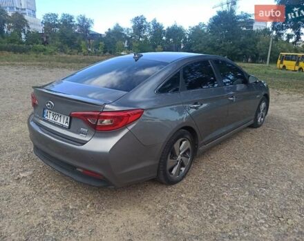 Сірий Хендай Соната, об'ємом двигуна 2 л та пробігом 116 тис. км за 14300 $, фото 3 на Automoto.ua